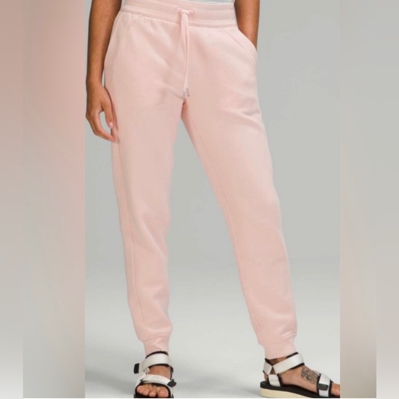 lululemon athletica Pants - LULULEMON scuba high rise fleece 28” jogger sweats pink mist size 4